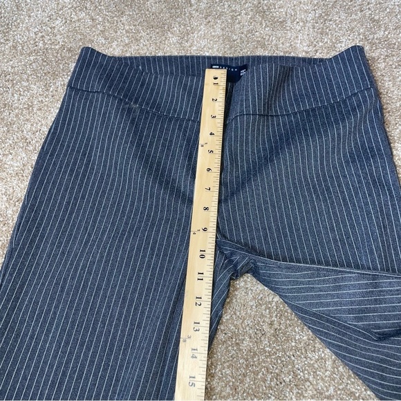 ASOS DESIGN pinstripe flare pants in gray low rise wide leg button zip up SZ 8 - Picture 8 of 12